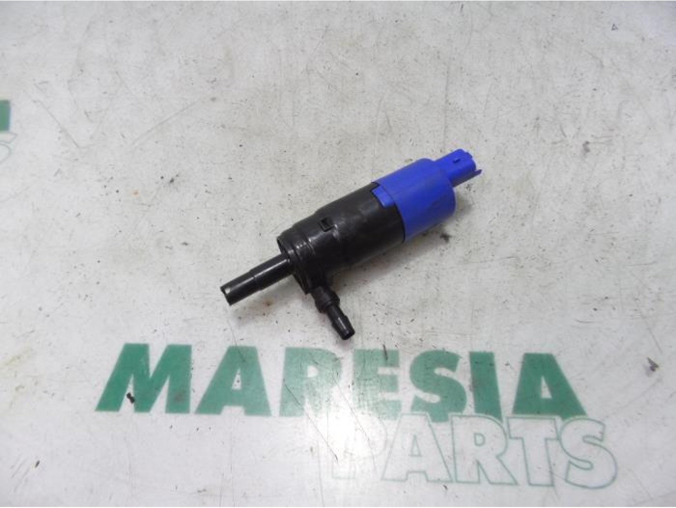 Peugeot - 407 - Scheibensprüherpumpe vorne