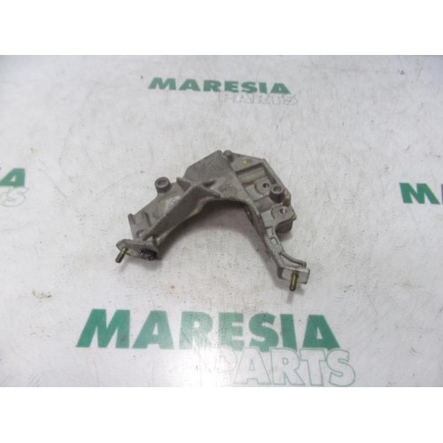 Peugeot - 206 - Support (miscellaneous)