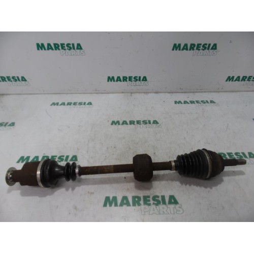 Renault - Clio - Front drive shaft, right