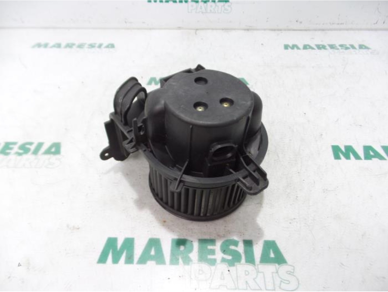 Renault - Clio - Heating and ventilation fan motor