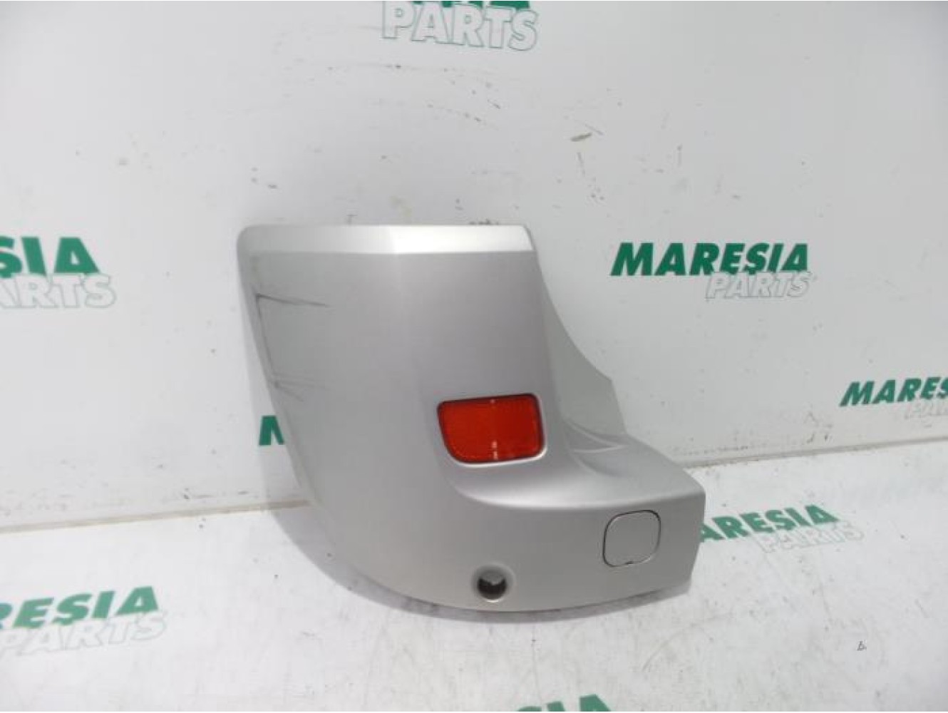 Renault - Megane Scenic - Rear bumper component, left