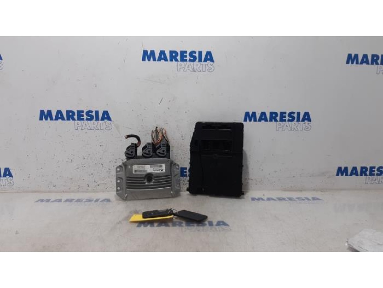Renault - Megane Scenic - Engine management computer