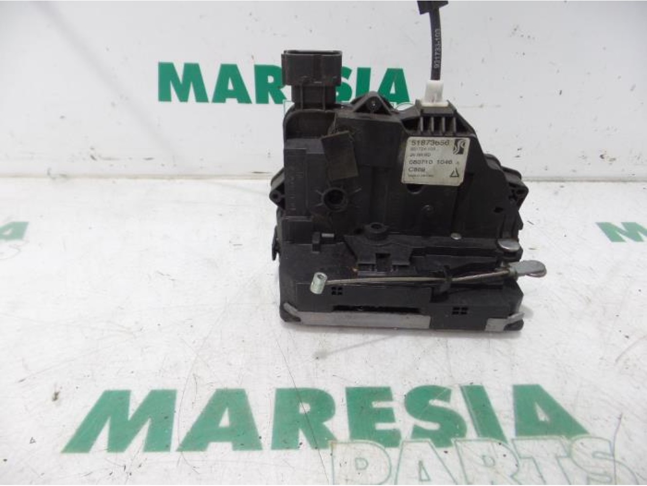 Fiat - Punto - Rear door mechanism 4-door, right