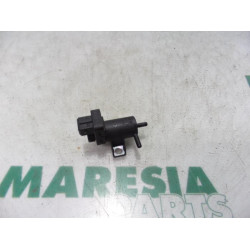 Renault - Twingo - Vacuum valve