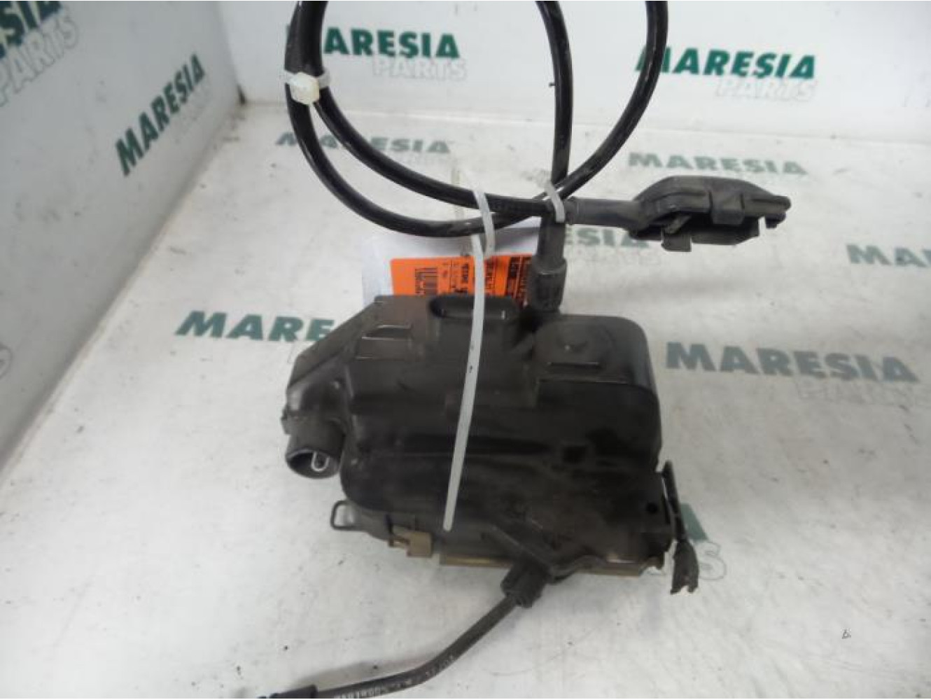 Renault - Megane Scenic - Front door lock mechanism 4-door, right