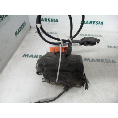 Renault - Megane Scenic - Front door lock mechanism 4-door, right