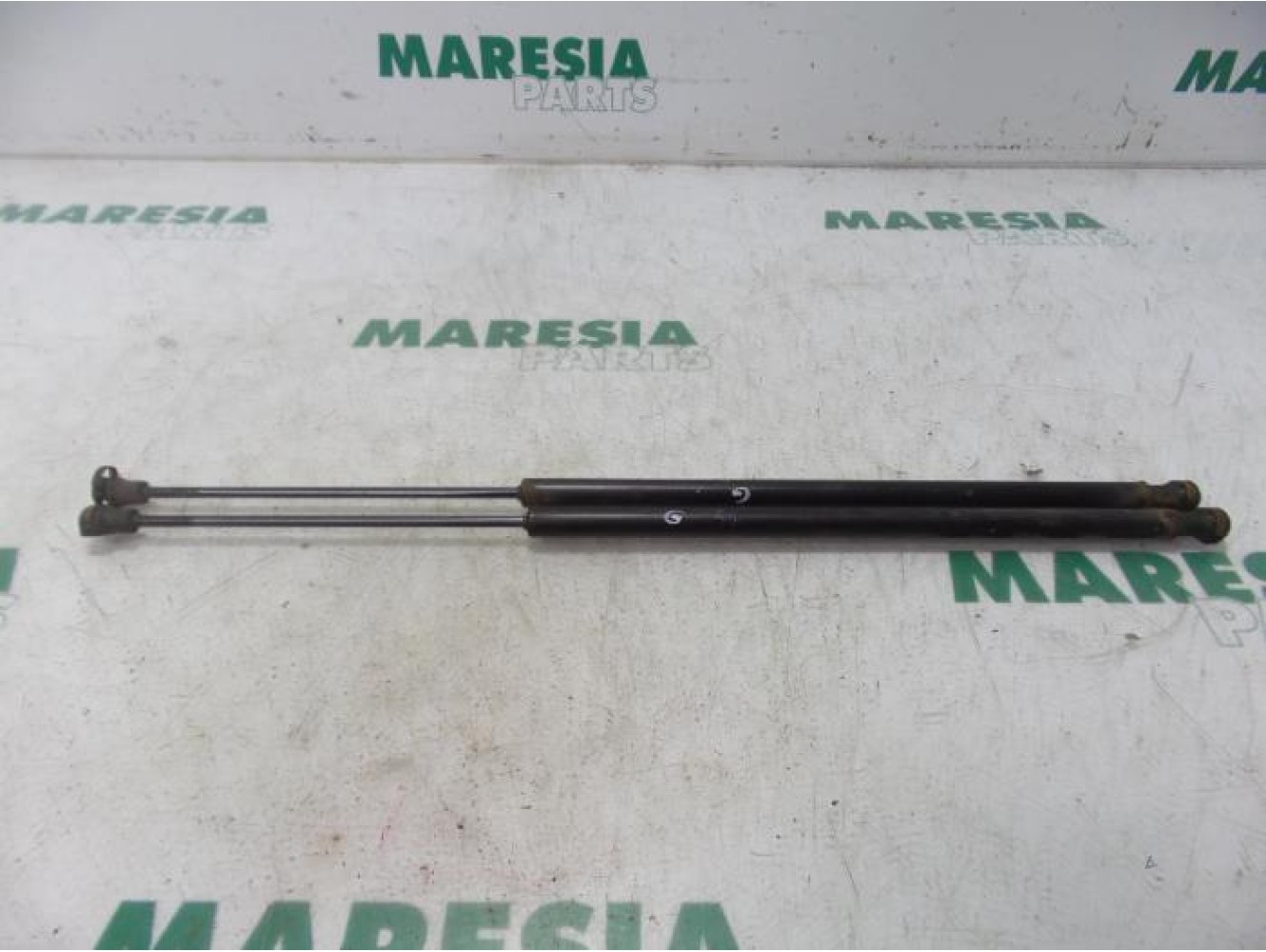 Renault - Espace - Set of tailgate gas struts