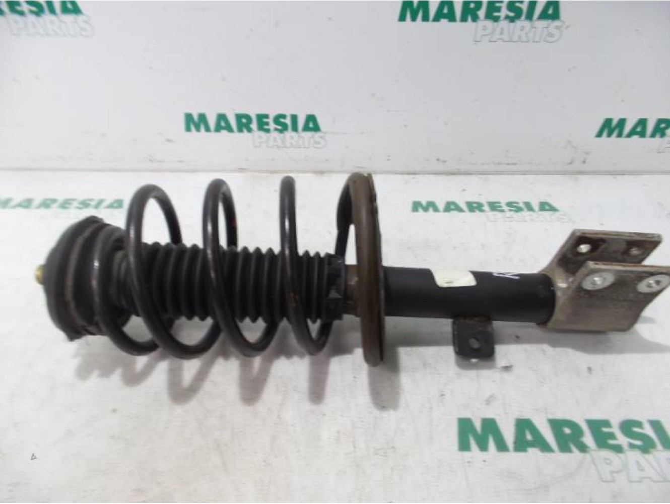 Peugeot - 307 - Front shock absorber rod, right