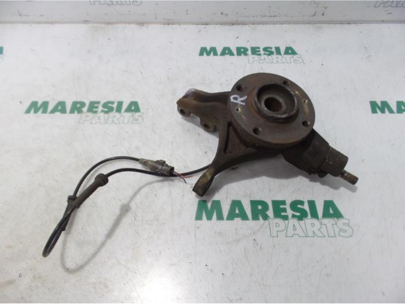 Peugeot - 307 - Knuckle, front right