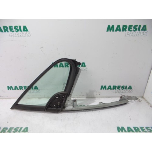 Peugeot - 307 - Quarter light, front right