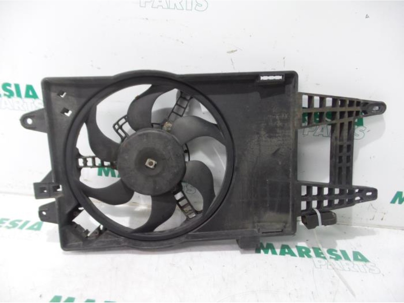 Fiat - Punto - Fan motor