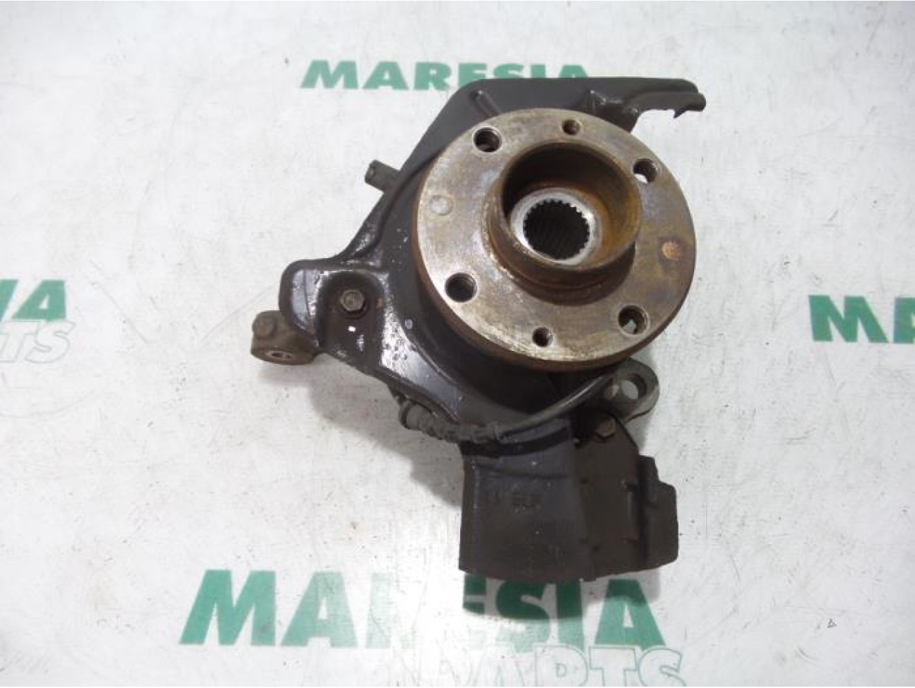 Alfa Romeo - Mito - Achsschenkel rechts vorne