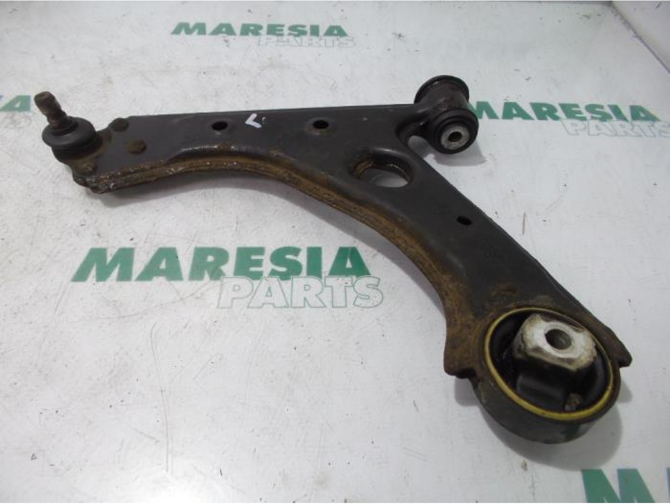Alfa Romeo - Mito - Front lower wishbone, left