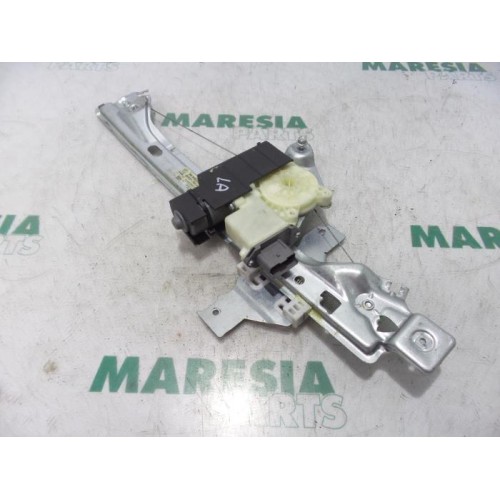 Peugeot - 5008 - Rear door window mechanism 4-door, left