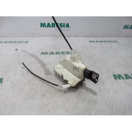 Peugeot - 5008 - Front door lock mechanism 4-door, right