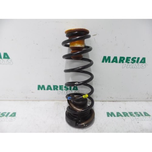 Peugeot - 5008 - Rear coil spring