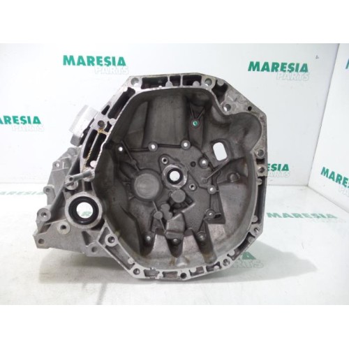 Renault - Clio - Gearbox casing