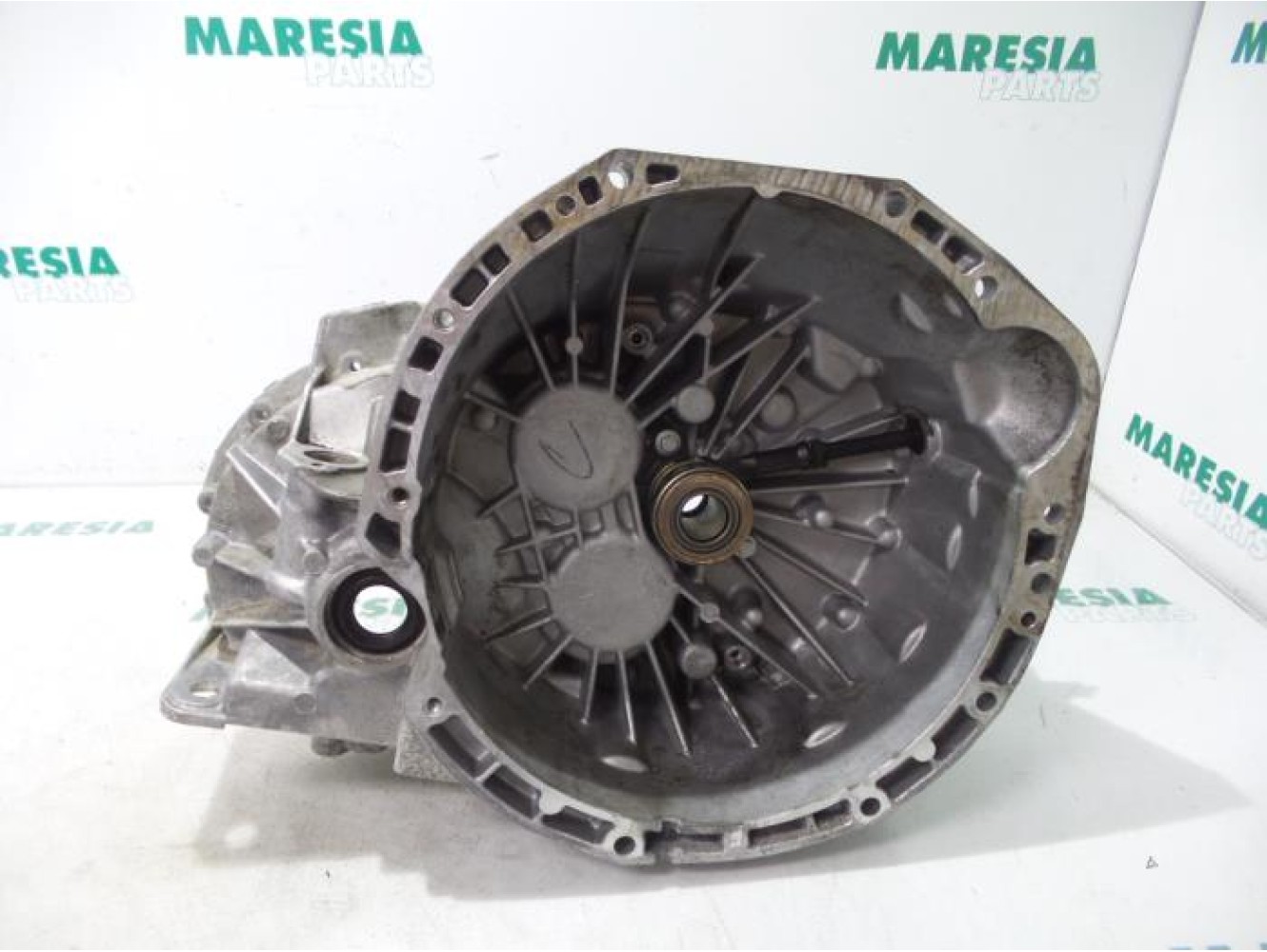 Renault - Espace - Gearbox casing