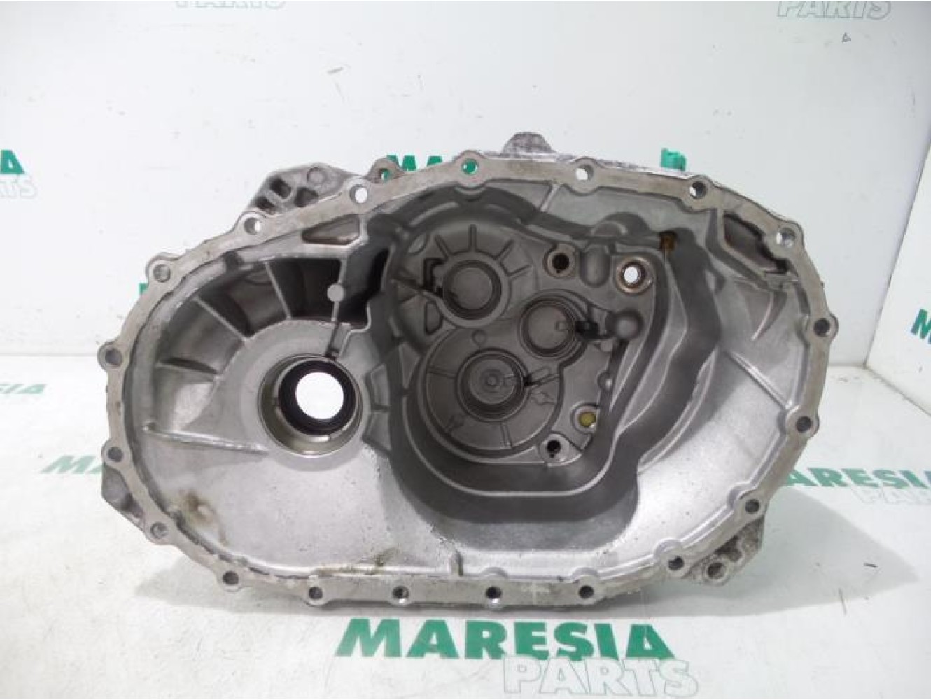Renault - Espace - Gearbox casing