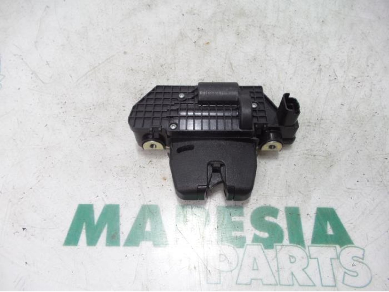 Citroen - C3 - Tailgate lock mechanism