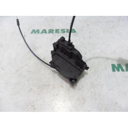 Renault - Megane Scenic - Rear door mechanism 4-door, right