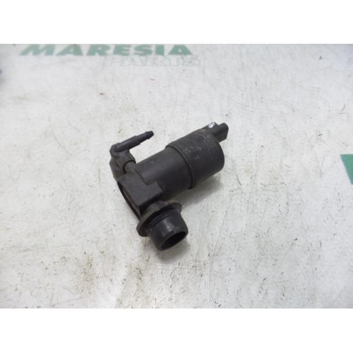 Citroen - C3 Picasso - Windscreen washer pump