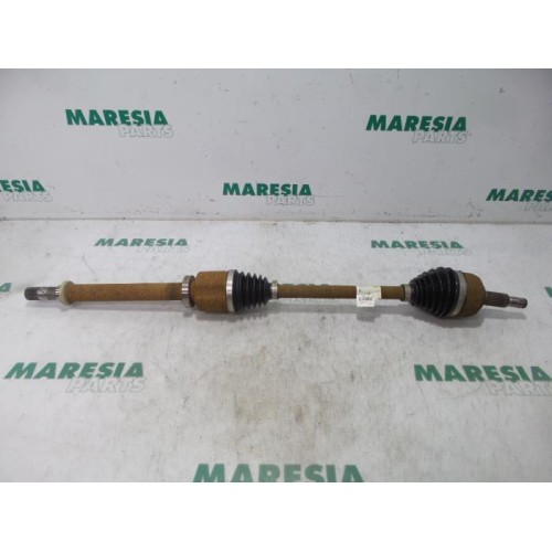 Renault - Megane Scenic - Front drive shaft, right