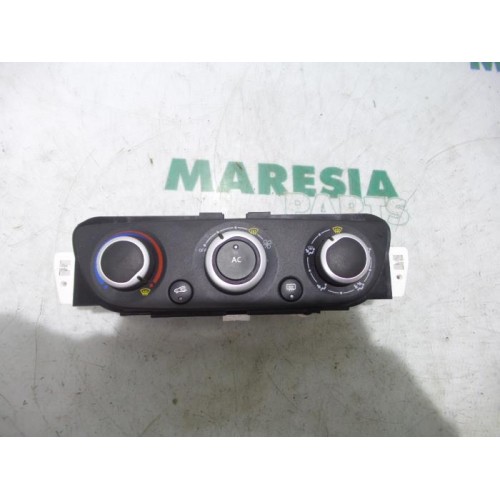 Renault - Megane Scenic - Heater control panel
