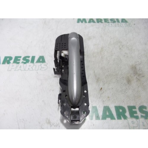 Renault - Megane Scenic - Front door handle 4-door, right