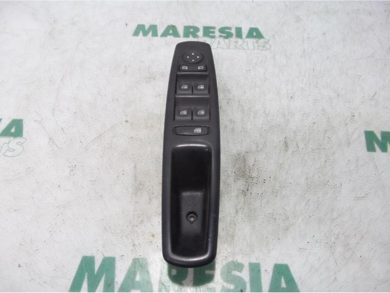 Renault - Megane Scenic - Multi-functional window switch