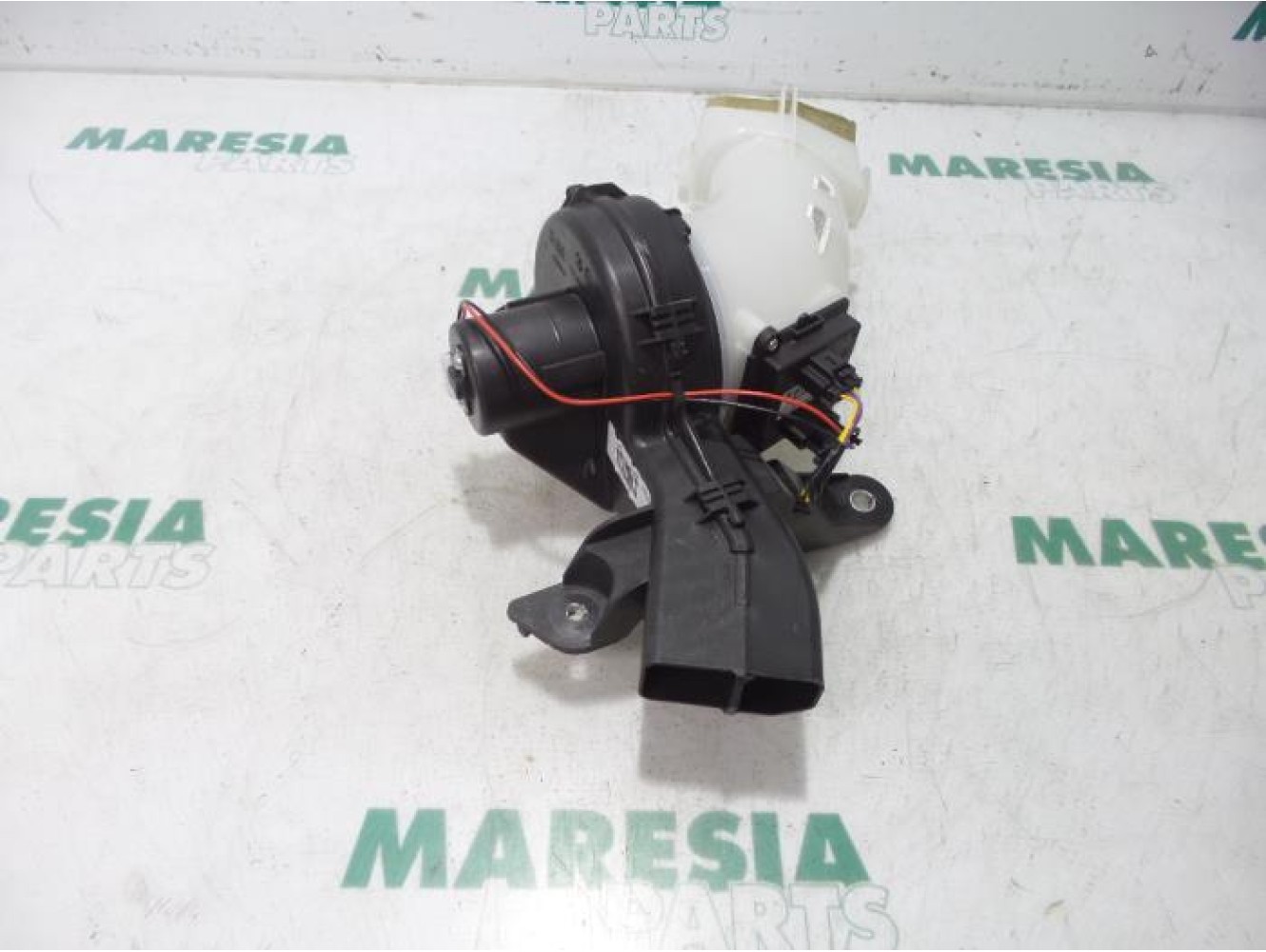 Citroen - C4 Picasso - Heating and ventilation fan motor