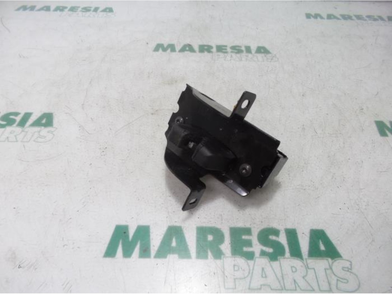 Citroen - C4 Picasso - Tailgate lock mechanism