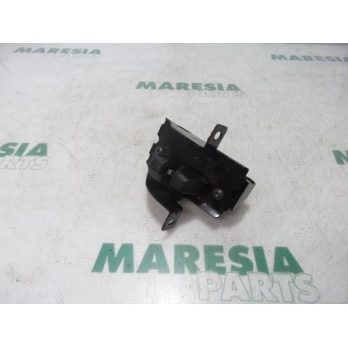 Citroen - C4 Picasso - Tailgate lock mechanism