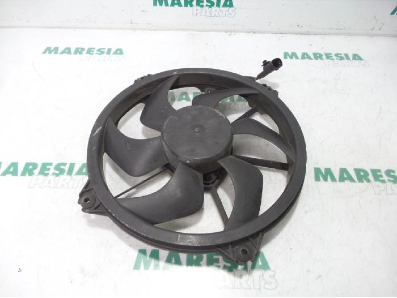 Citroen - C4 Picasso - Fan motor