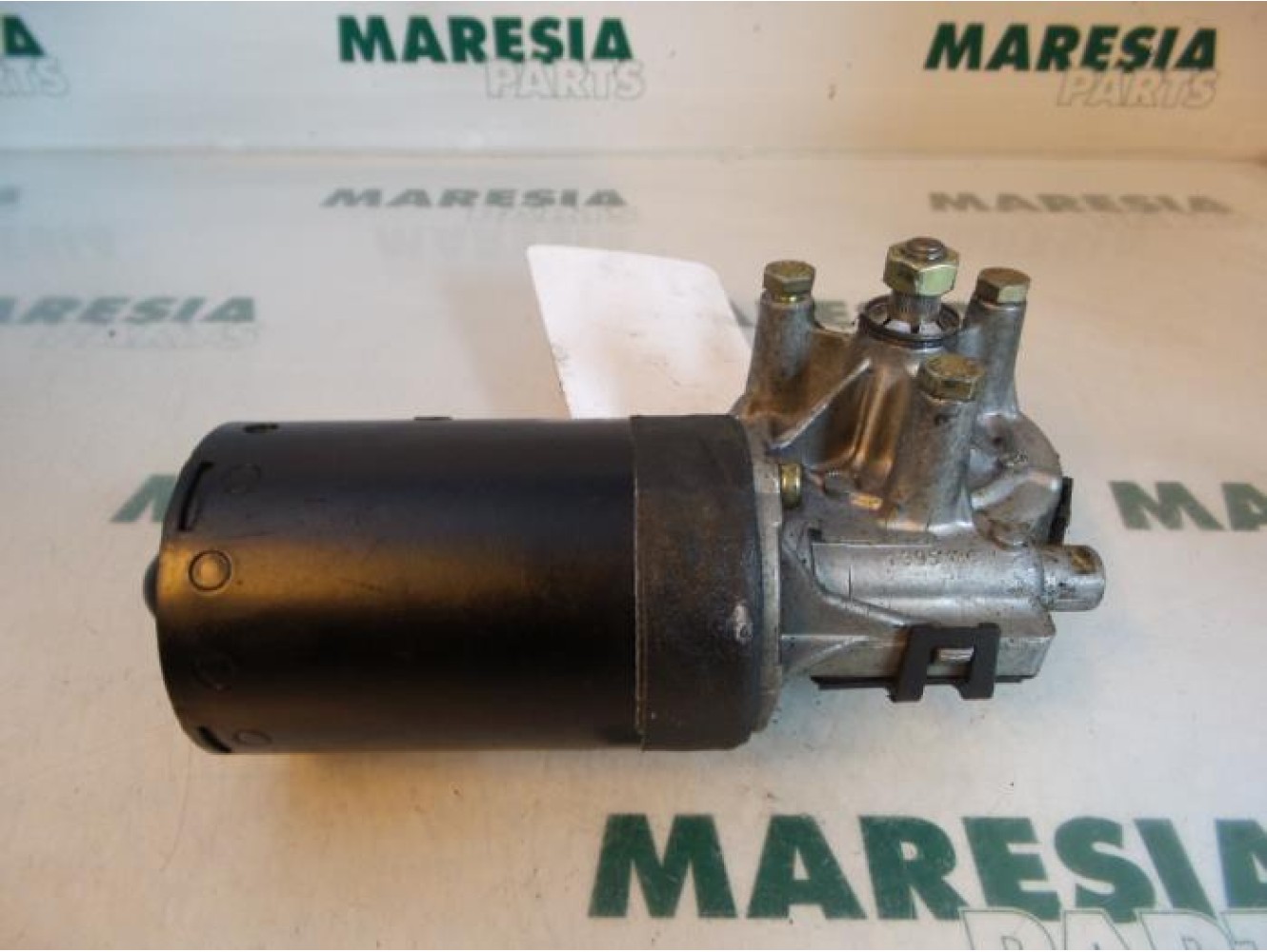 Peugeot - 206 - Front wiper motor
