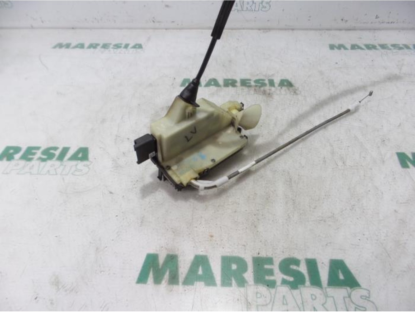 Citroen - C4 - Door lock mechanism 4-door, front left