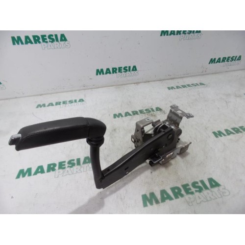 Citroen - C4 - Parking brake lever