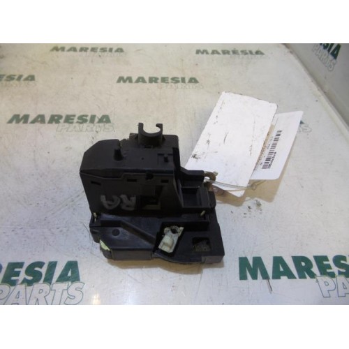 Renault - Megane Scenic - Rear door mechanism 4-door, right