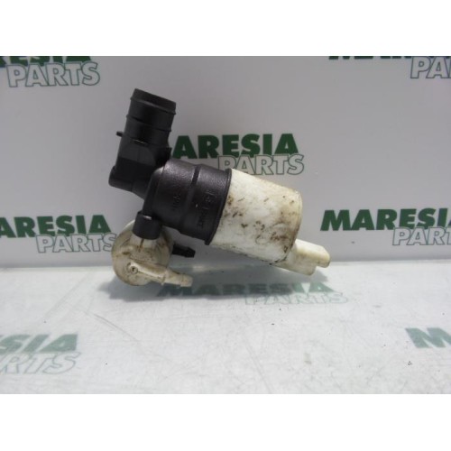 Peugeot - 307 - Windscreen washer pump