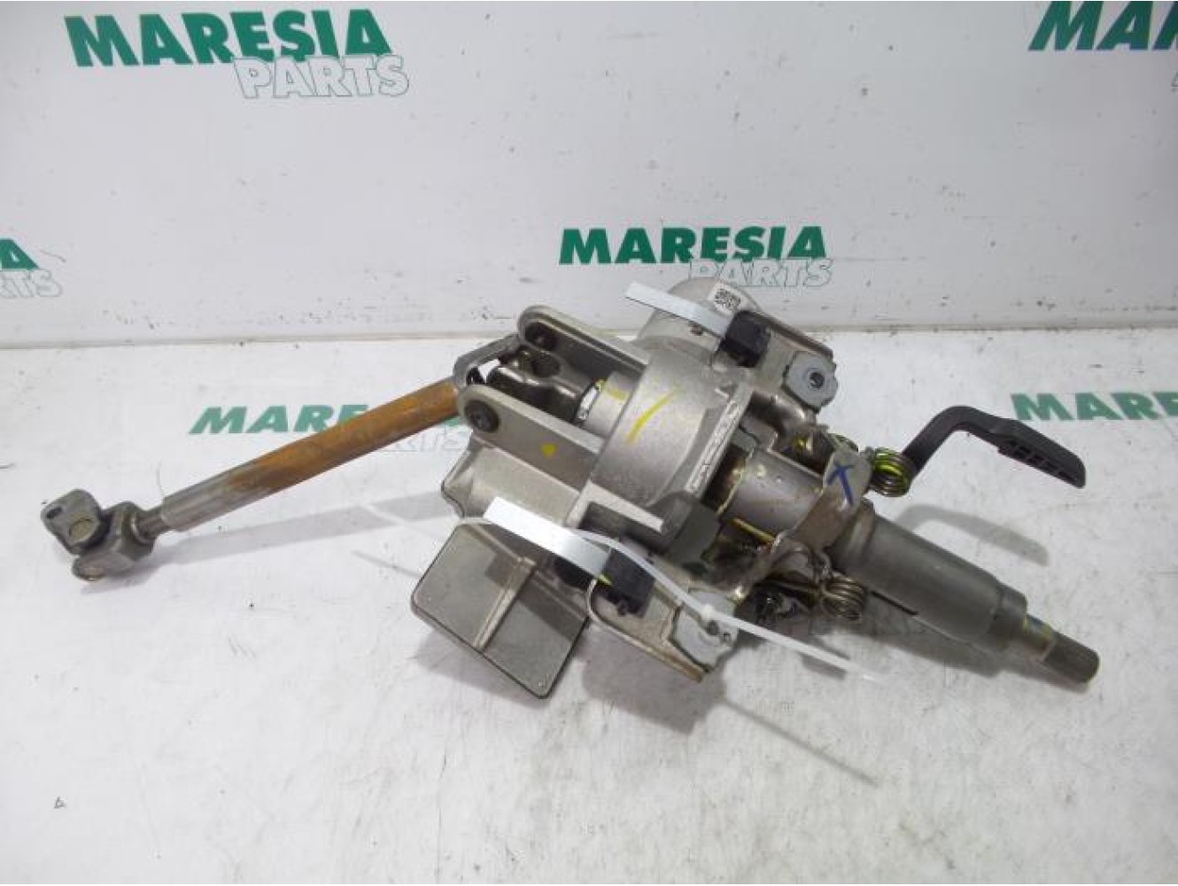 Fiat - Punto - Steering column housing