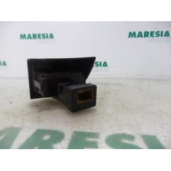 Citroen - DS5 - Card reader (lock)