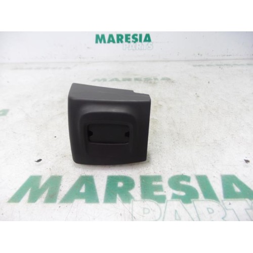 Citroen - DS5 - Card reader (lock)