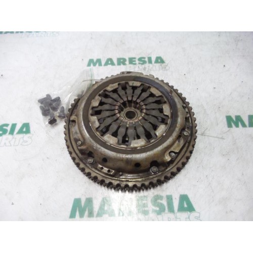 Renault - Clio - Flywheel