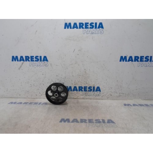 Renault - Trafic - Power steering pump
