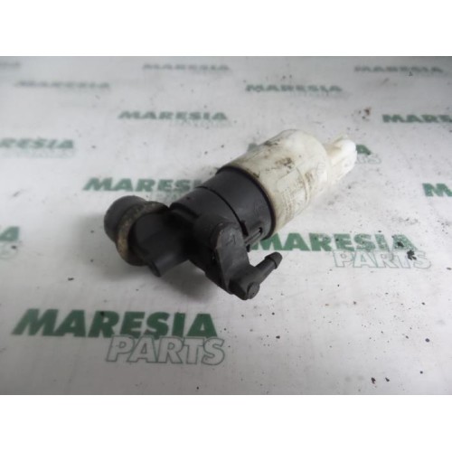 Peugeot - 307 - Windscreen washer pump