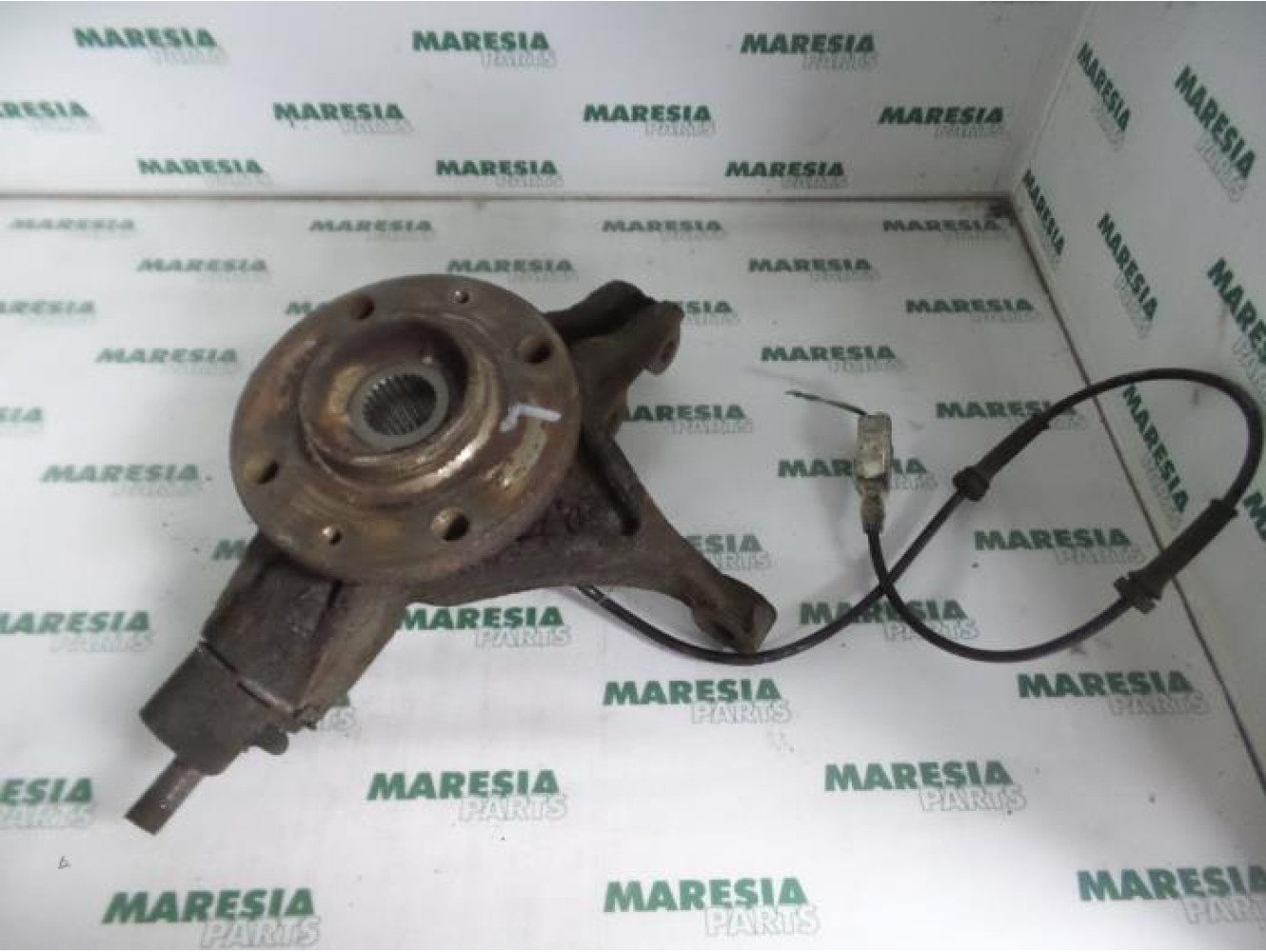 Peugeot - 307 - Achsschenkel links vorne