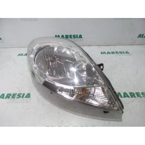 Renault - Trafic - Phare droit