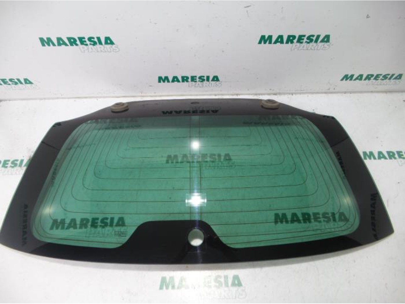 Peugeot - 407 - Rear window