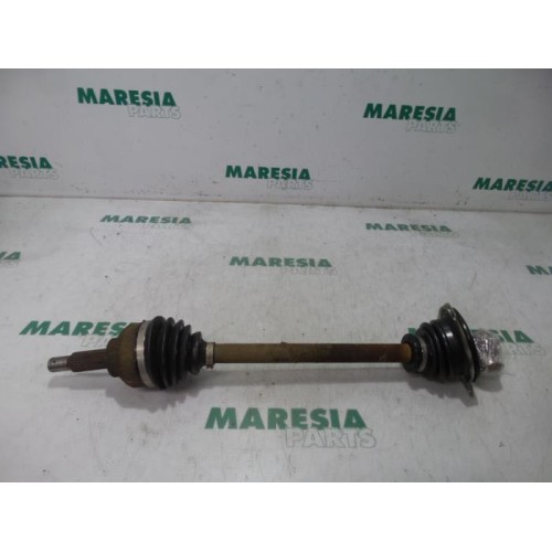 Renault - Trafic - Front drive shaft, left