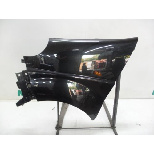 Renault - Trafic - Scherm links-voor